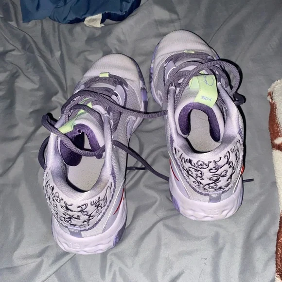 Nike | Shoes | Im Selling Pg3 Basketball Shoe Size 8 | Poshmark display picture 3